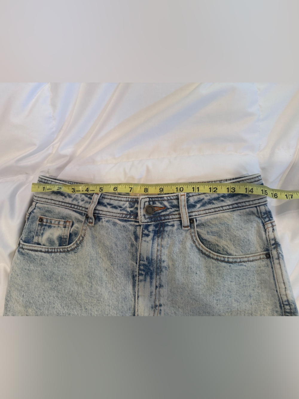 Sezane Le Crop Size 38/6 acid wash EUC - Picture 8 of 10